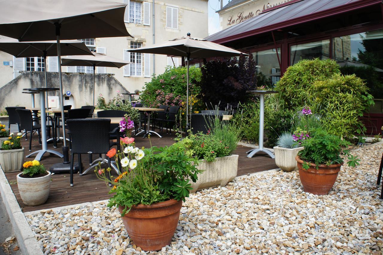 Hotel Restaurant La Goutte Noire Chateaumeillant Экстерьер фото